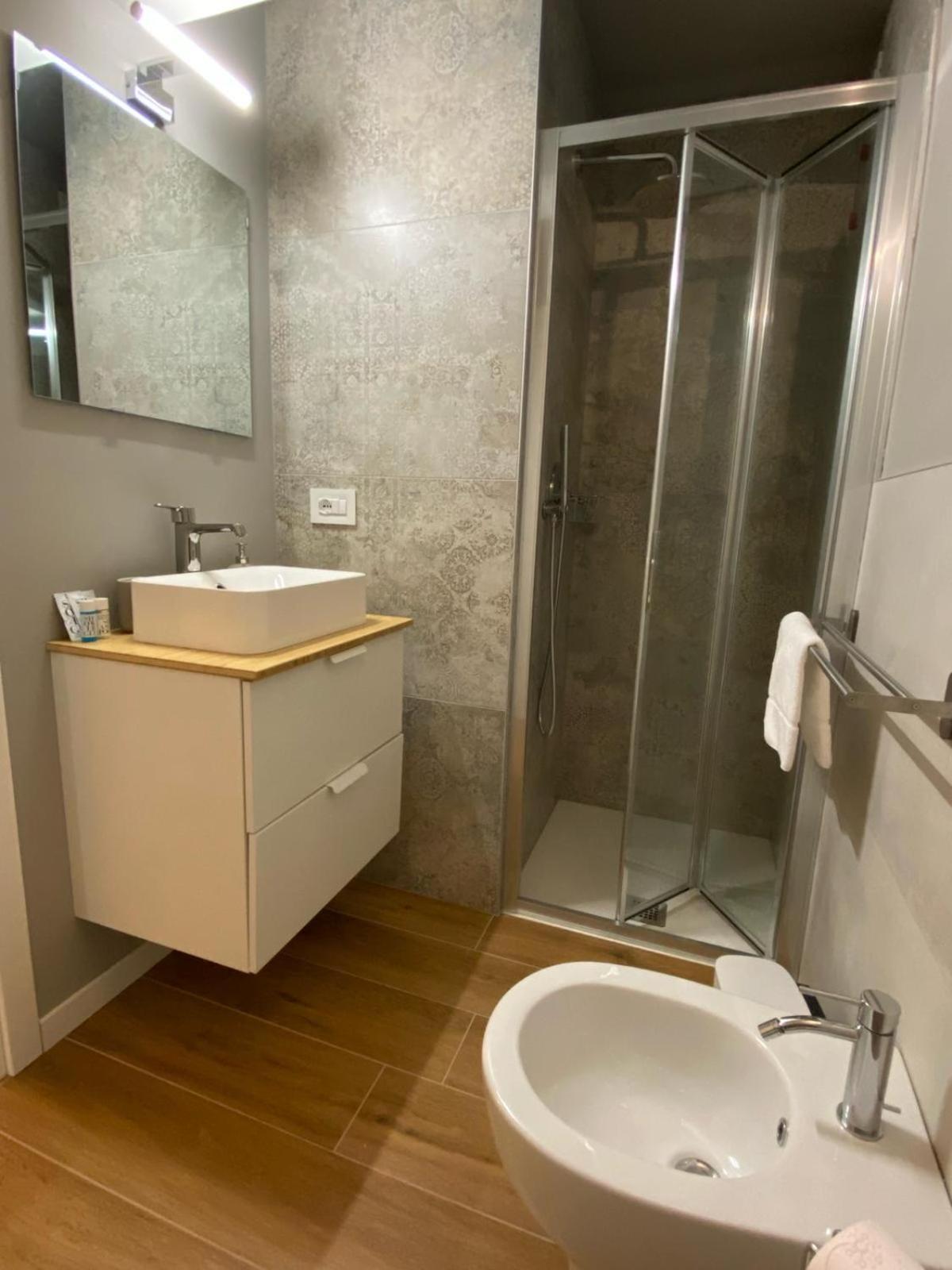 Wish Rooms Charme&Relax Bergamo Exterior foto